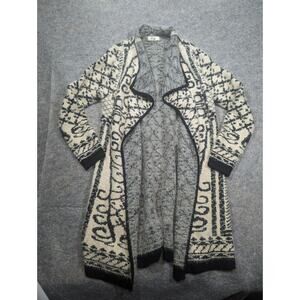 Freeway Sz Medium Black White Pattern Long Eyelash Fuzzy Open Cardigan
